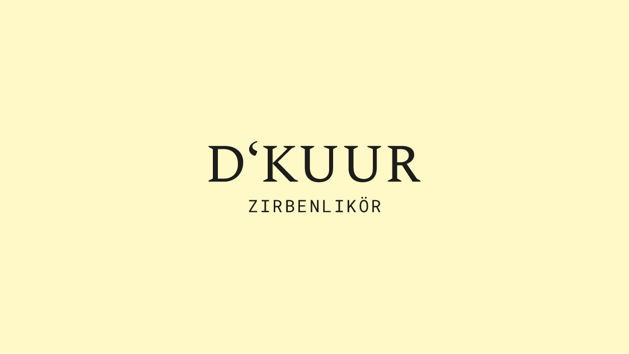 D’KUUR Logo auf Zirbenlikör Farbe